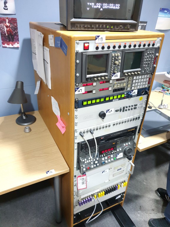 Wooden studio component rack, 1400x800mm approx