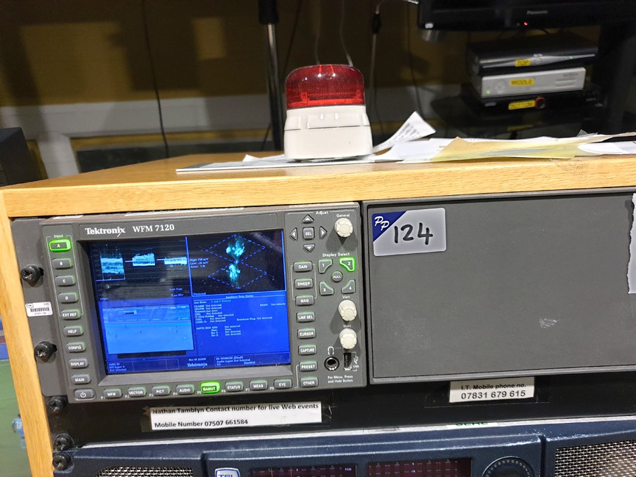 Tektronix WFM7120 multi-standard multi-format wave...