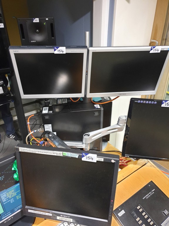 Qty various Sony, NEC, Hanns.G LCD monitors & HP 8...