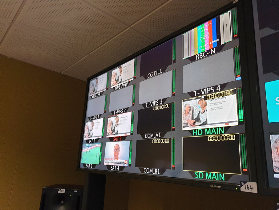 Sharpe PN-ZB01 LCD Monitor