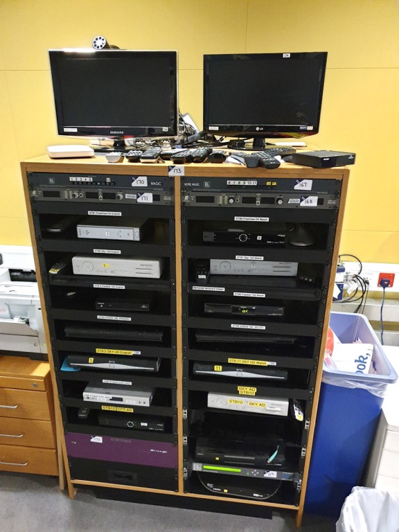 Wooden double studio component rack, 1030x1480x800...