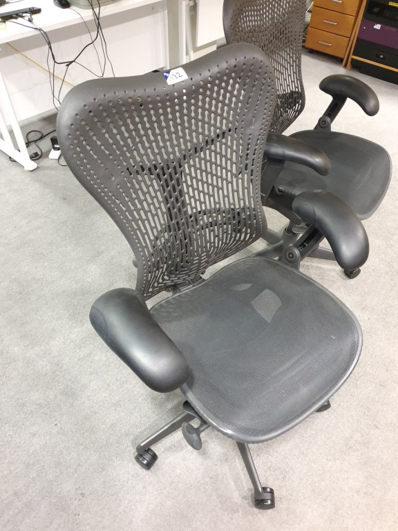 Herman Miller Mirra 1 graphite triflex swivel...