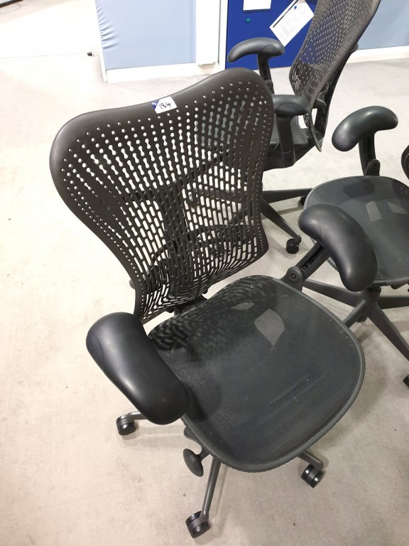 Herman Miller Mirra 1 graphite triflex swivel...