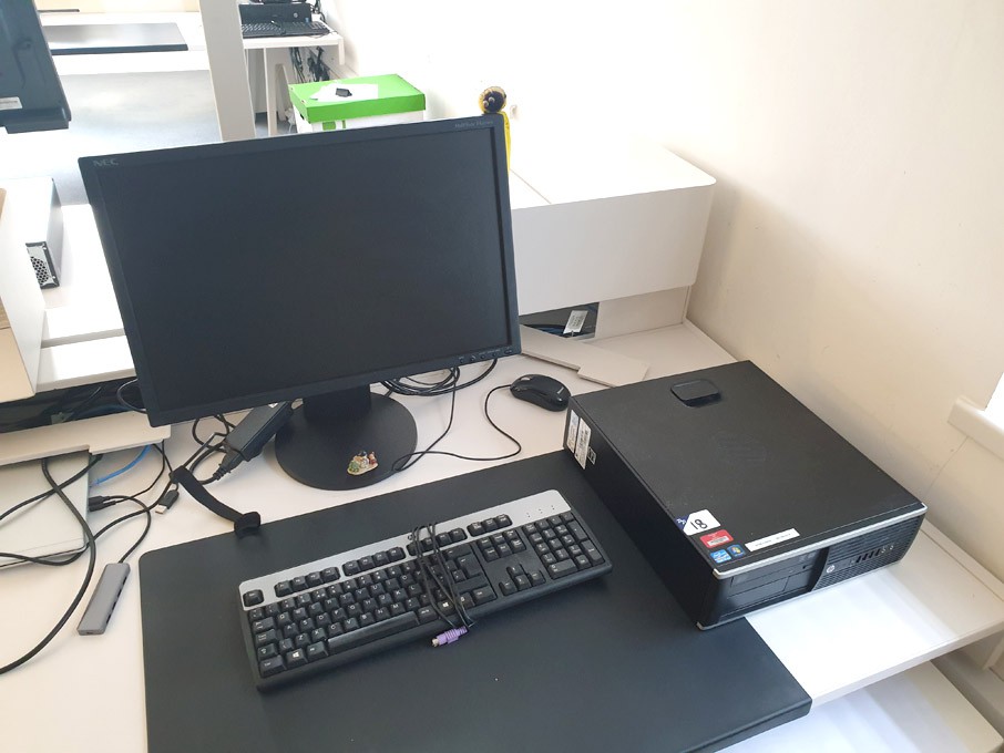 HP Compaq Elite 8300 Intel i5 desktop PC with moni...