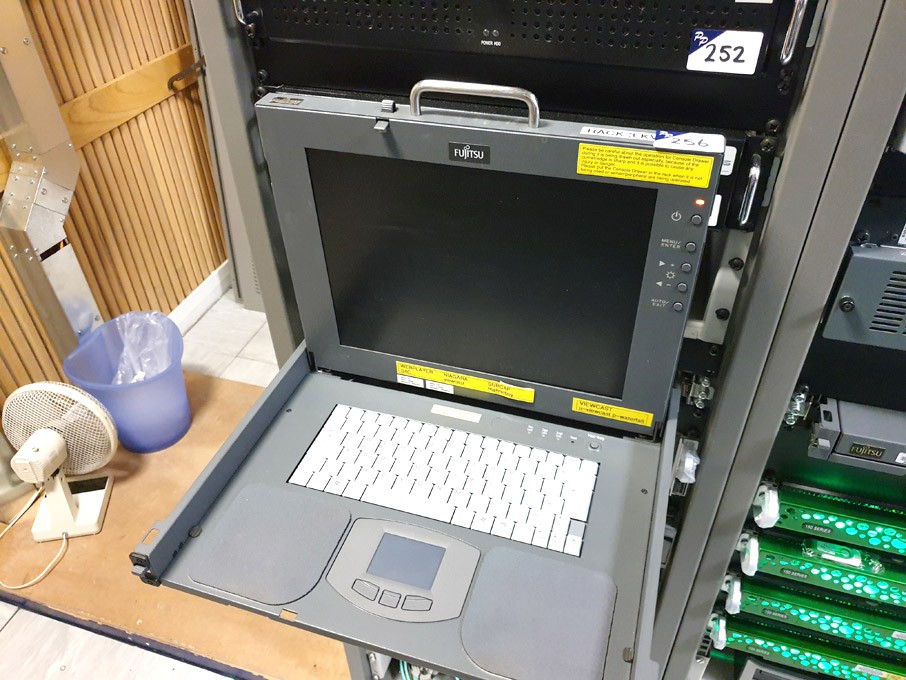 Fujitsu 15" rack type monitor / keyboard