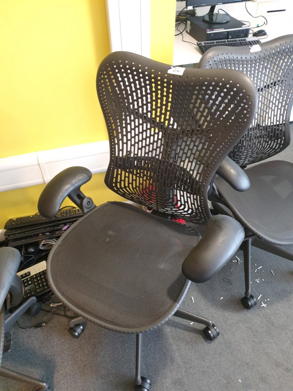 Herman Miller Mirra 1 graphite triflex swivel...