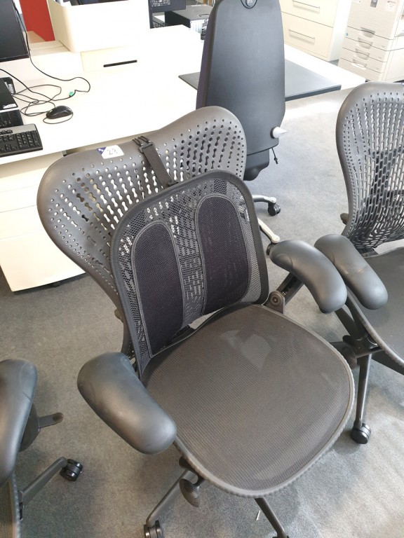 Herman Miller Mirra 1 graphite triflex swivel...