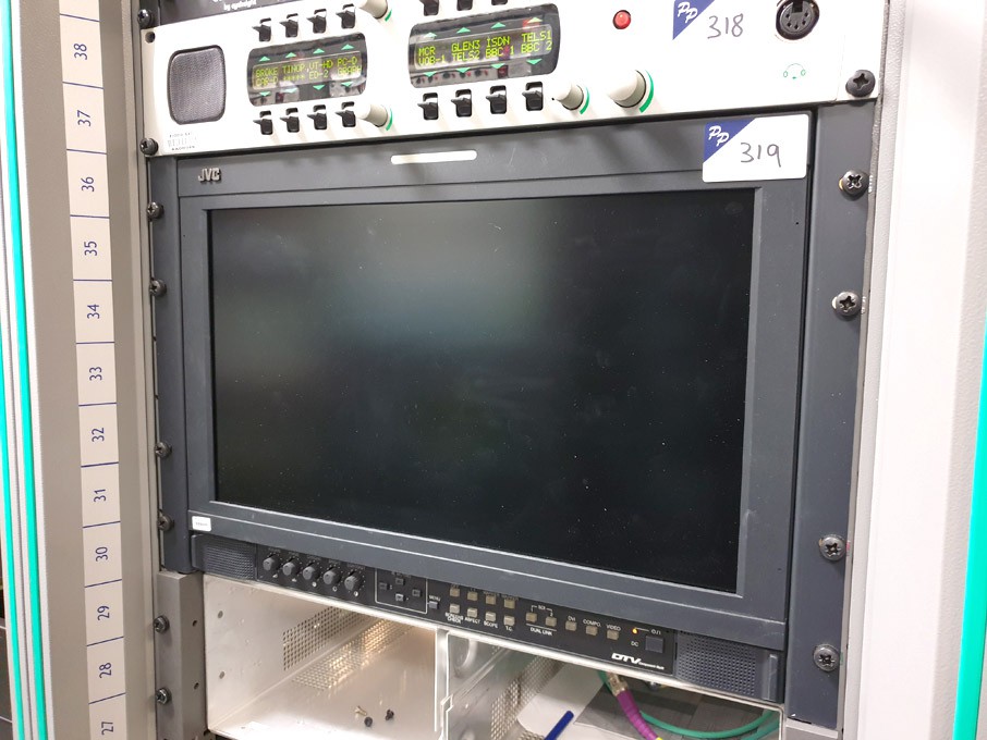JVC DT-V17G1 multi format LCD monitor