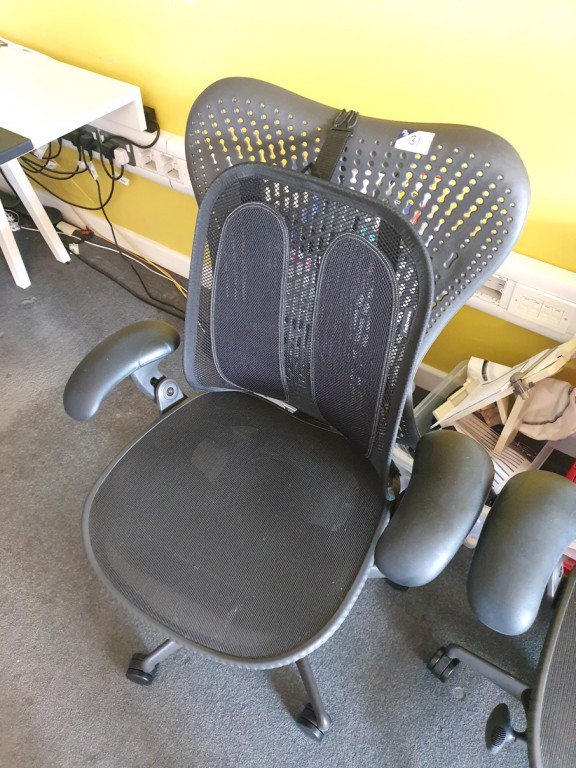 Herman Miller Mirra 1 graphite triflex swivel...