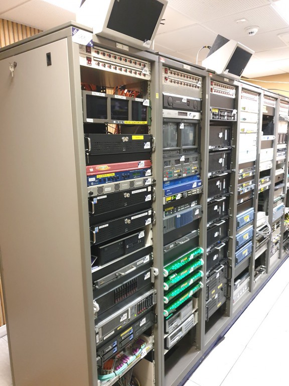 7x metal full height server racks
