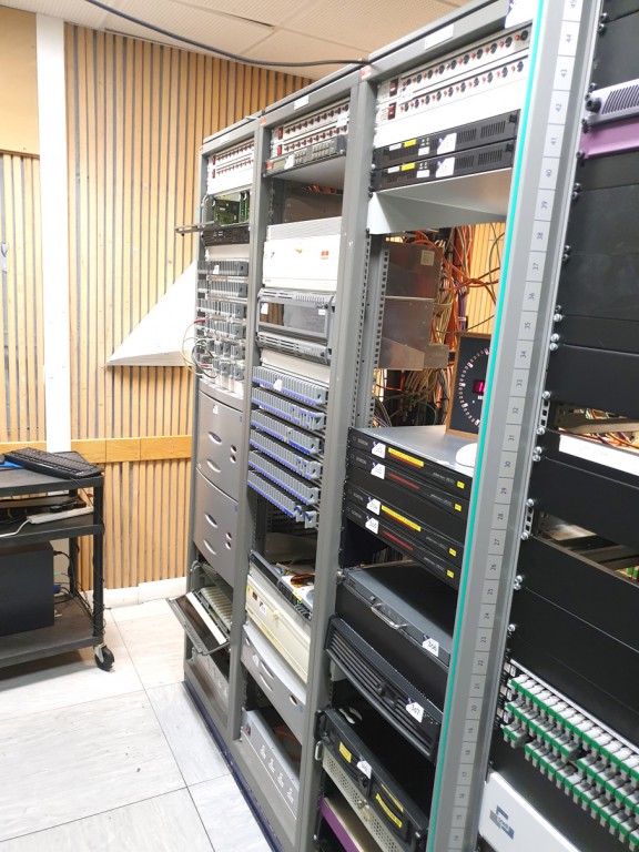 3x metal full height server racks