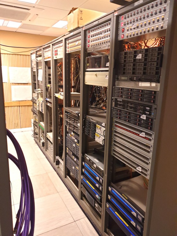 7x metal full height server racks