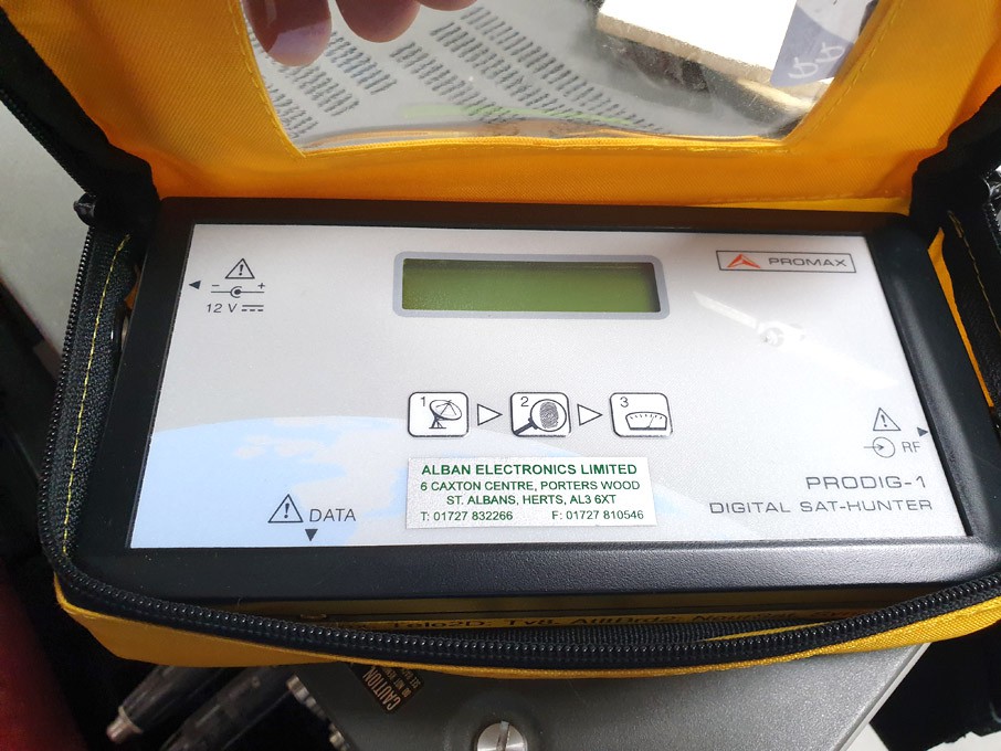 Promax Prodig-1 Digital Sat-Hunter satellite finde...
