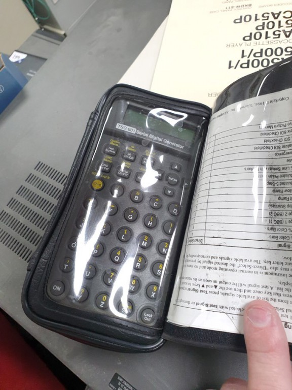 Tektronix TSG601 serial digital generator in case