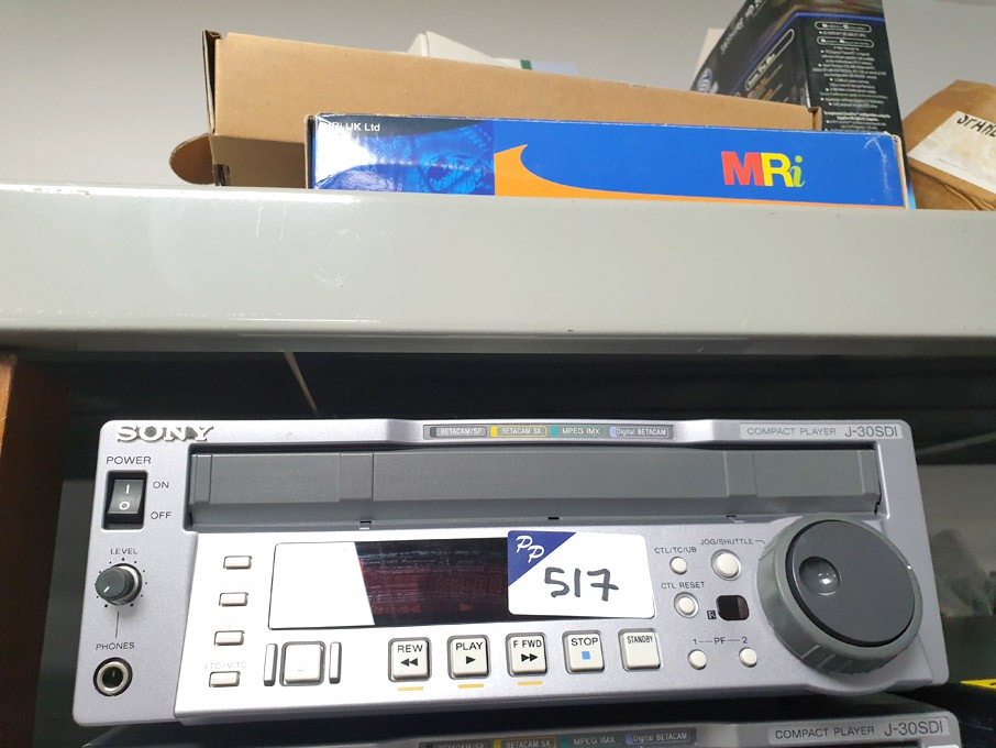 Sony J-30SDi compact player