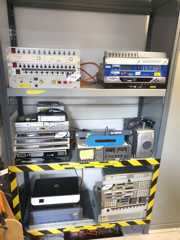 Large Qty electronic component spares inc: HP Prin...