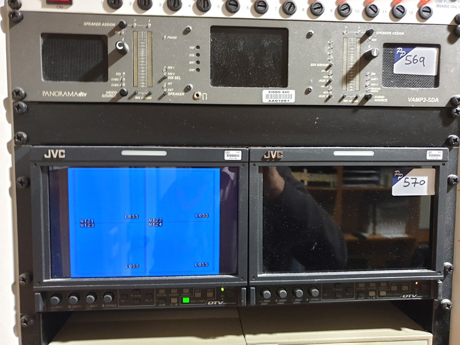 2x JVC DT-V9L3D LCD multi format studio monitors
