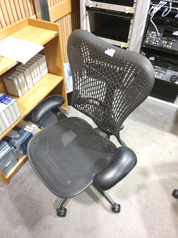 Herman Miller Mirra 1 graphite triflex swivel...