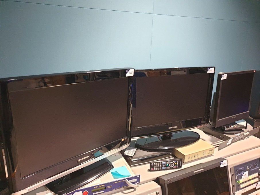 DMTech LW22XTM LCD TV, Samsung LE22B450C4W, LCD TV...