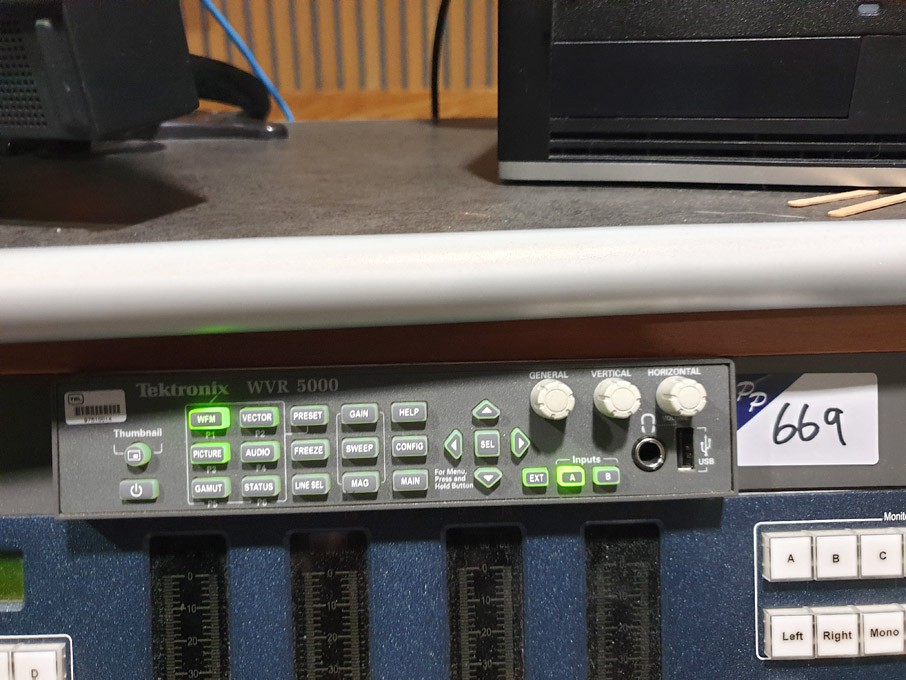 Tektronix WVR5000 multi format waveform rasteriser