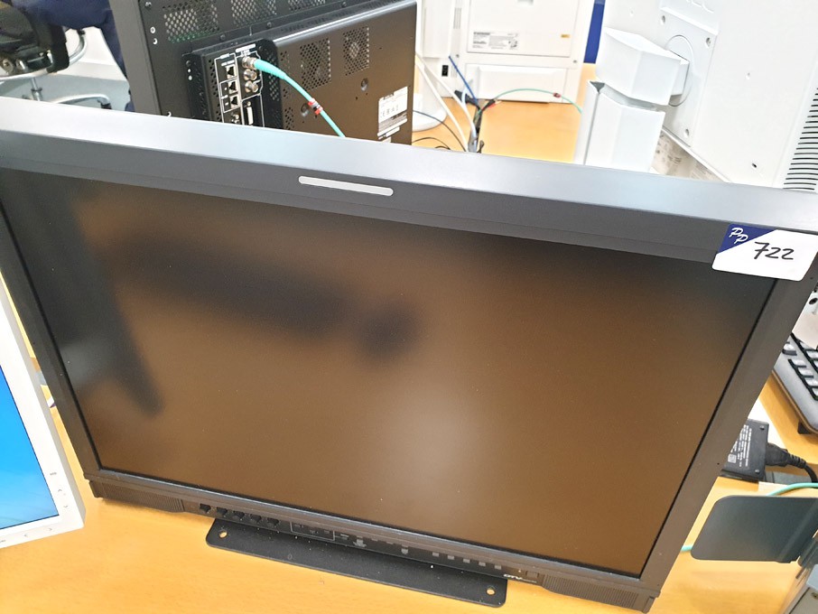 JVC DT-R24L41D LCD multi format monitor (2016)