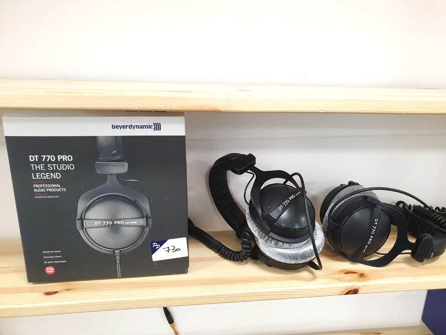 2x Bayerdynamic DT770 Pro headphones, 350ohm