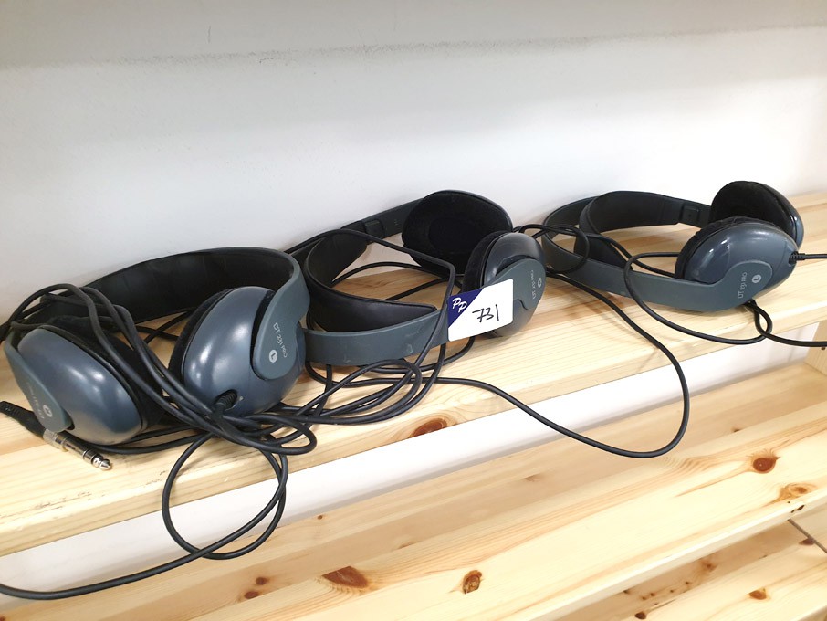 3x Bayerdynamic DT231 Pro headphones