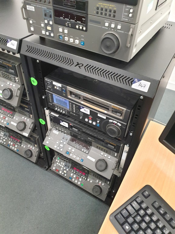 Black metal studio component rack, 550x1000x600mm