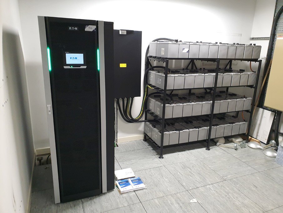 Eaton 93PM-100 UPS, 100kva with 80x external Fiamm...