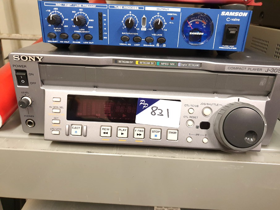 Sony J-30SDi compact player