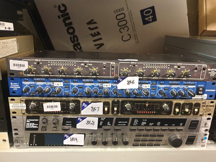 Behringer V-Verb Pro Rev 2496 dual engine reverb m...