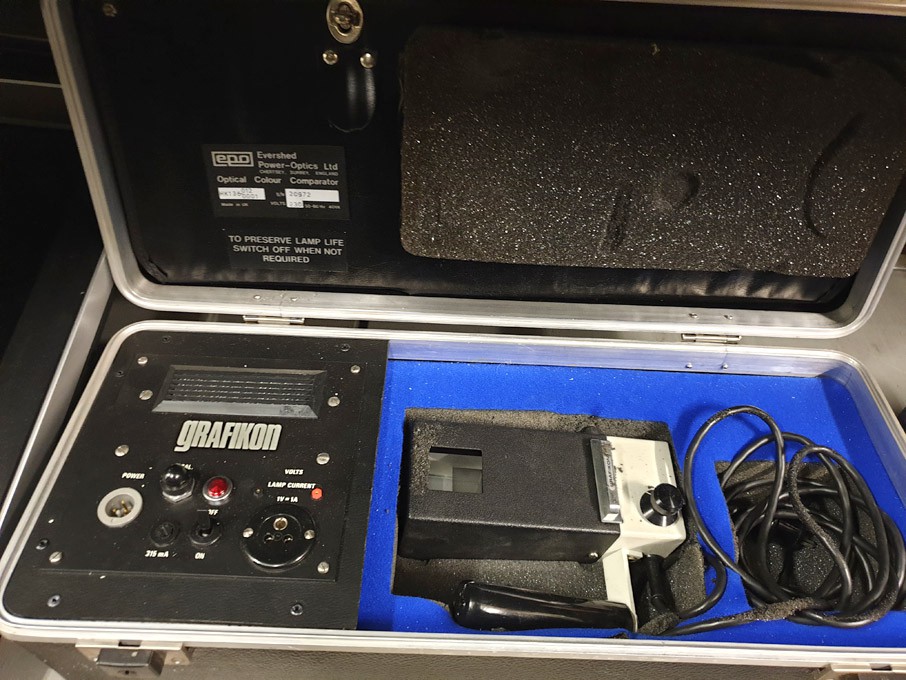 Grafikon HK136 optical colour comparator in carry...