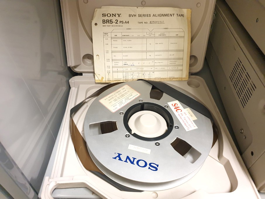 Sony V-16 high brand master tape in case