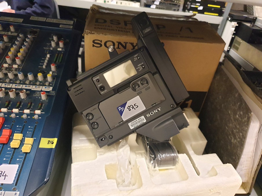 Sony DSR-1P Digital video cassette recorder body (...
