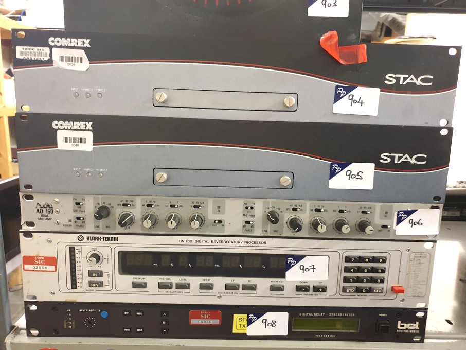 Klark Teknik DN780 digital reverberator / processo...