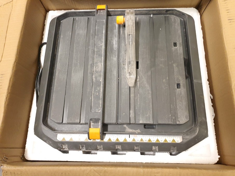 Titan TTB336TCB electric tile cutter (boxed)