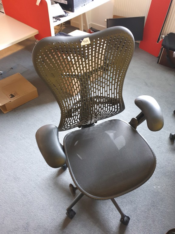 Herman Miller Mirra 1 graphite triflex swivel...