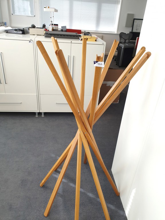 Oak effect 8 position free standing coat stand