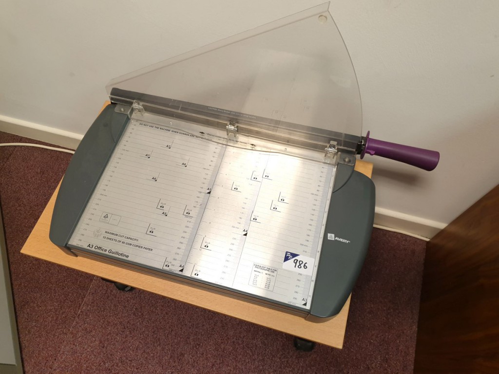 Avery A3 office guillotine