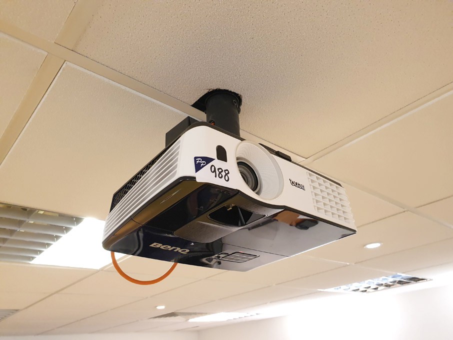 BenQ HD projector with remote