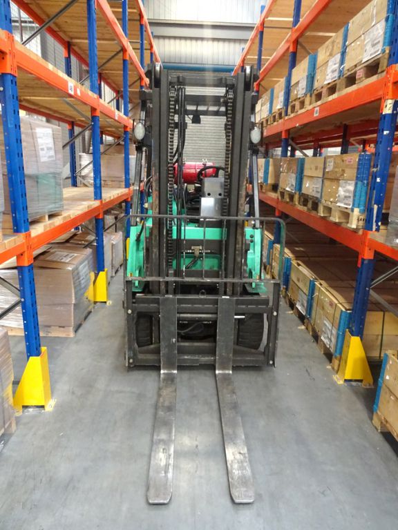 Mitsubishi FGC40K 4000kg capacity gas forklift tru...