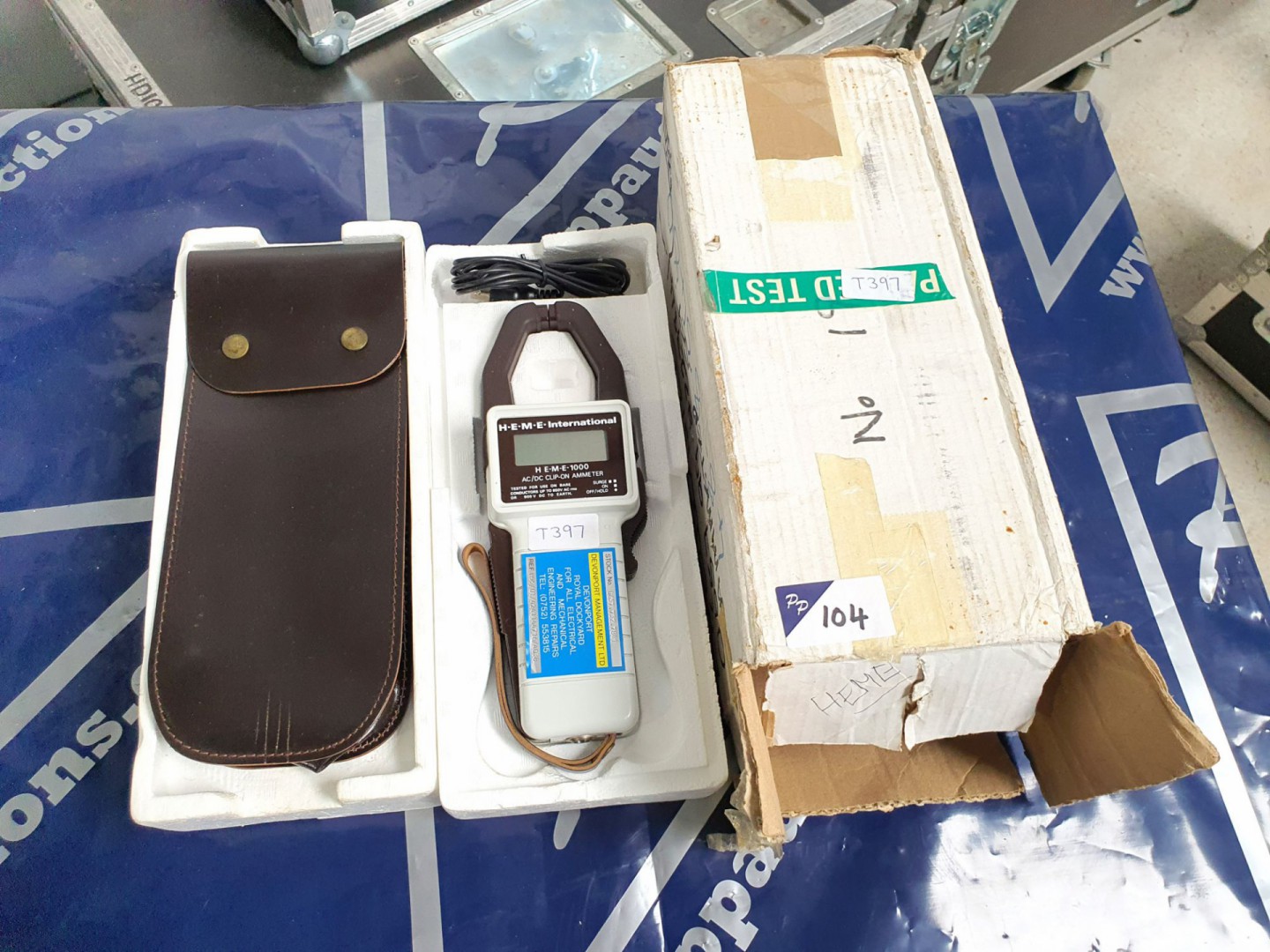Heme 1000 AC / DC clamp meter with lead, carry bag...