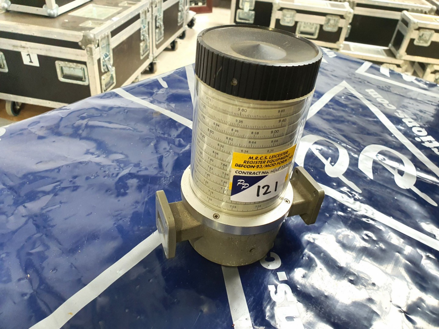 HP H532A frequency meter (T308) - lot located at:...