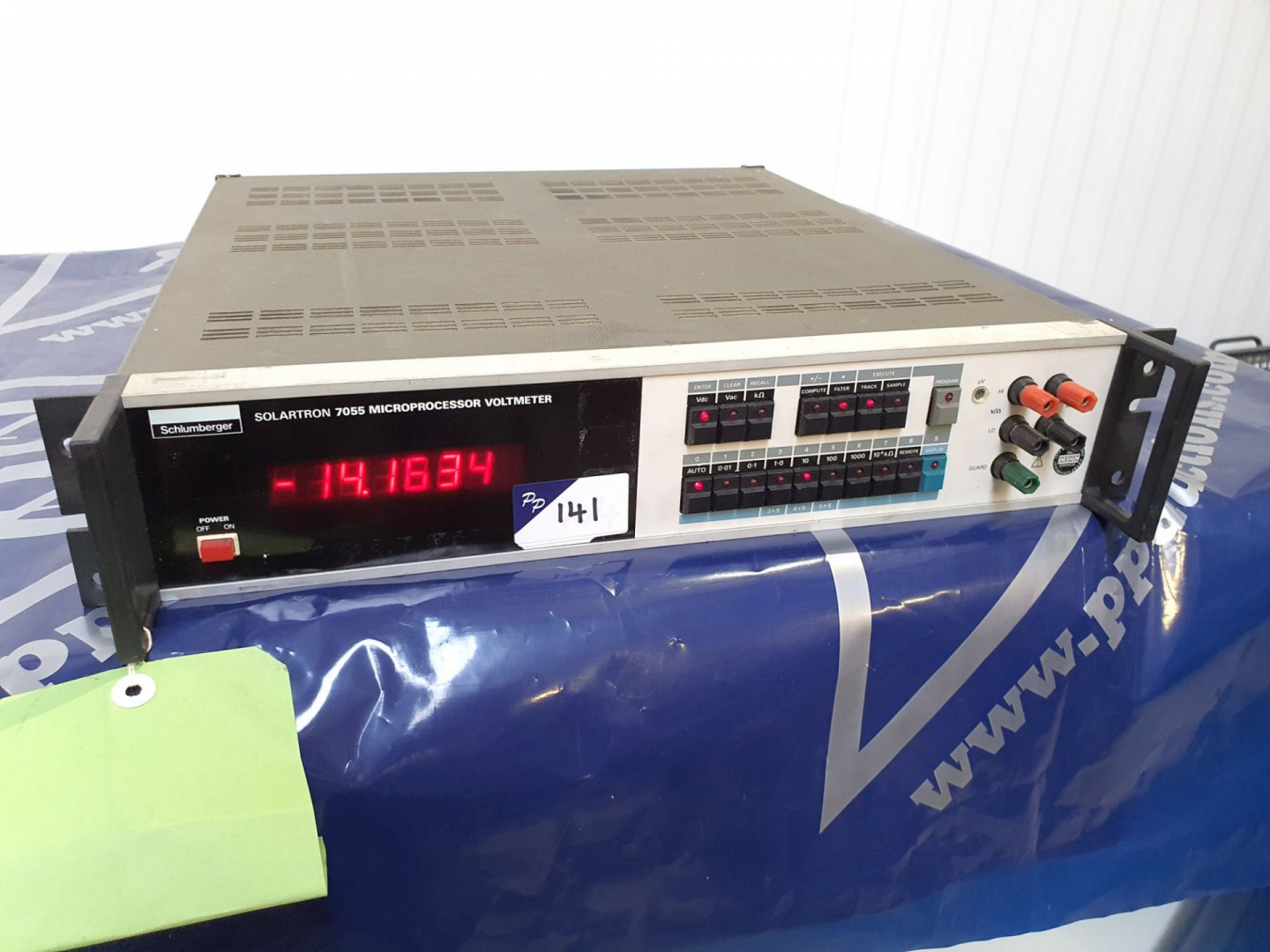 Solartron / Schlumberger 7055 digital voltmeter (C...