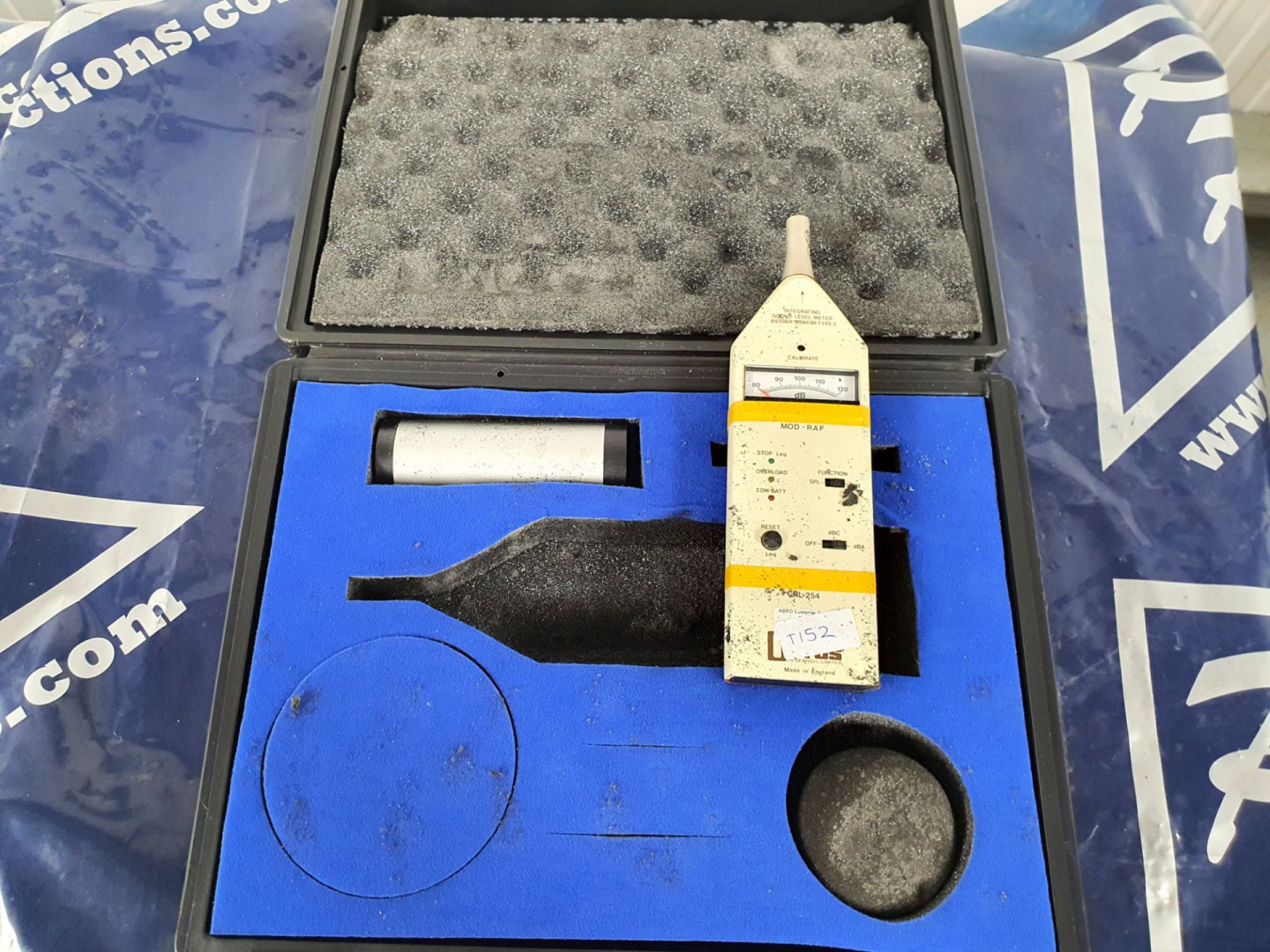 Cirrus CRL 254 sound level meter with calibrator &...