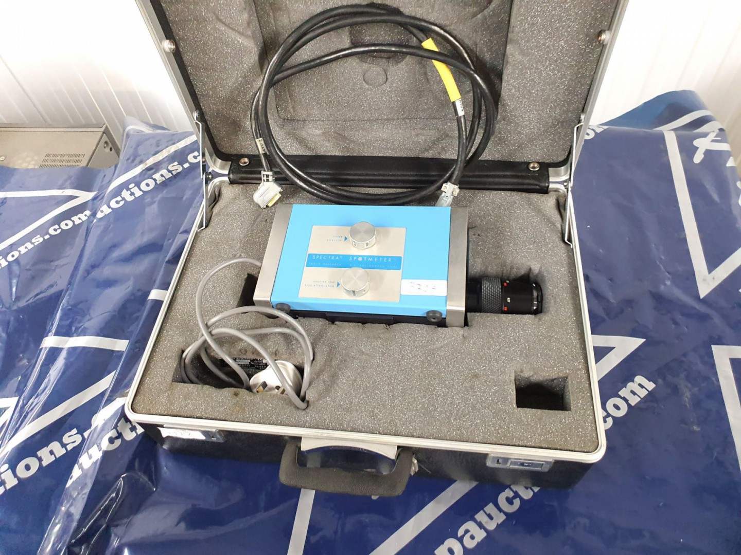 Spectra spotmeter in black carry case (B317) - lot...