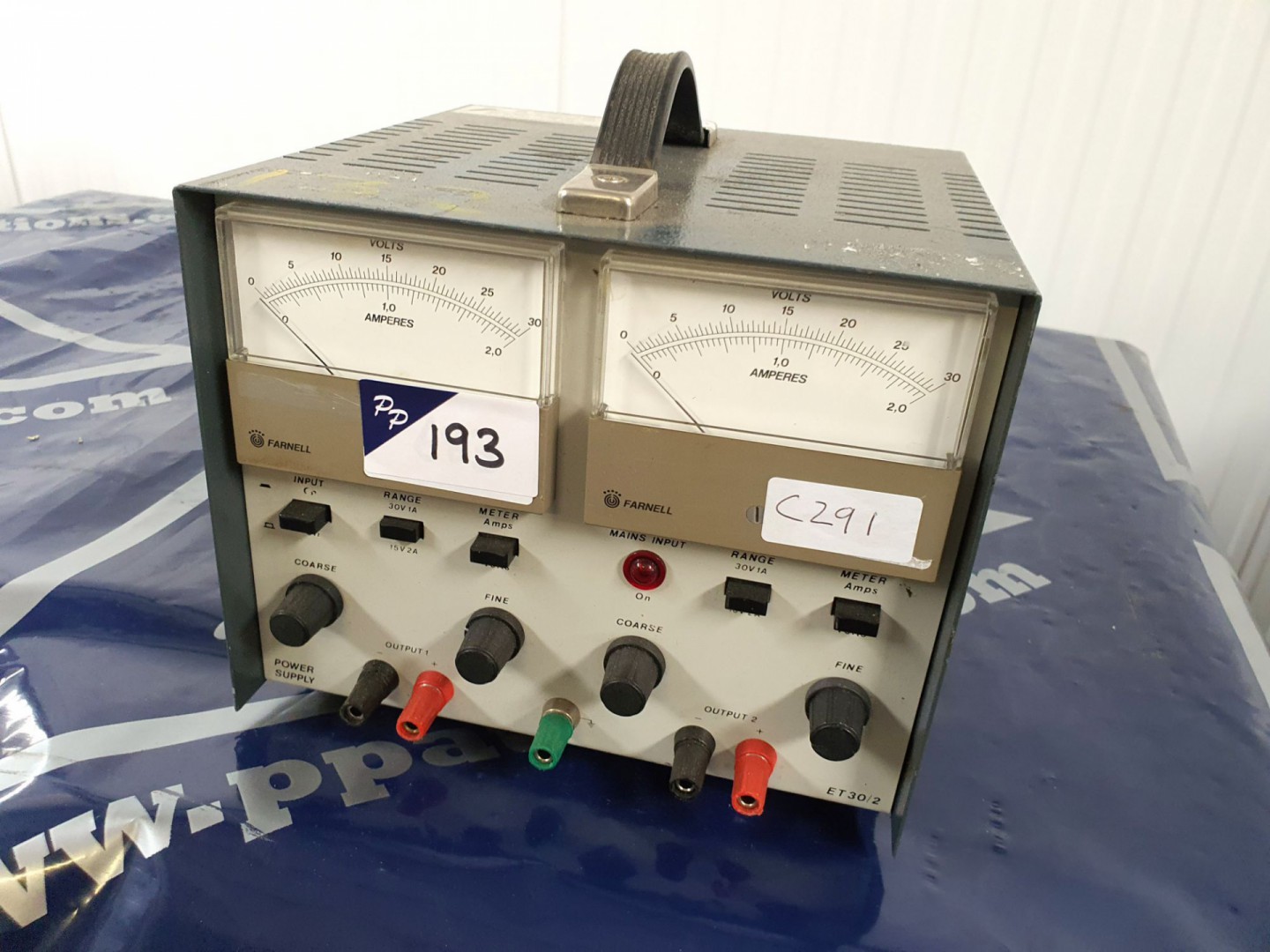 Farnell ET30/2 PSU, twin output, 2x 0-30v / 0-2A (...