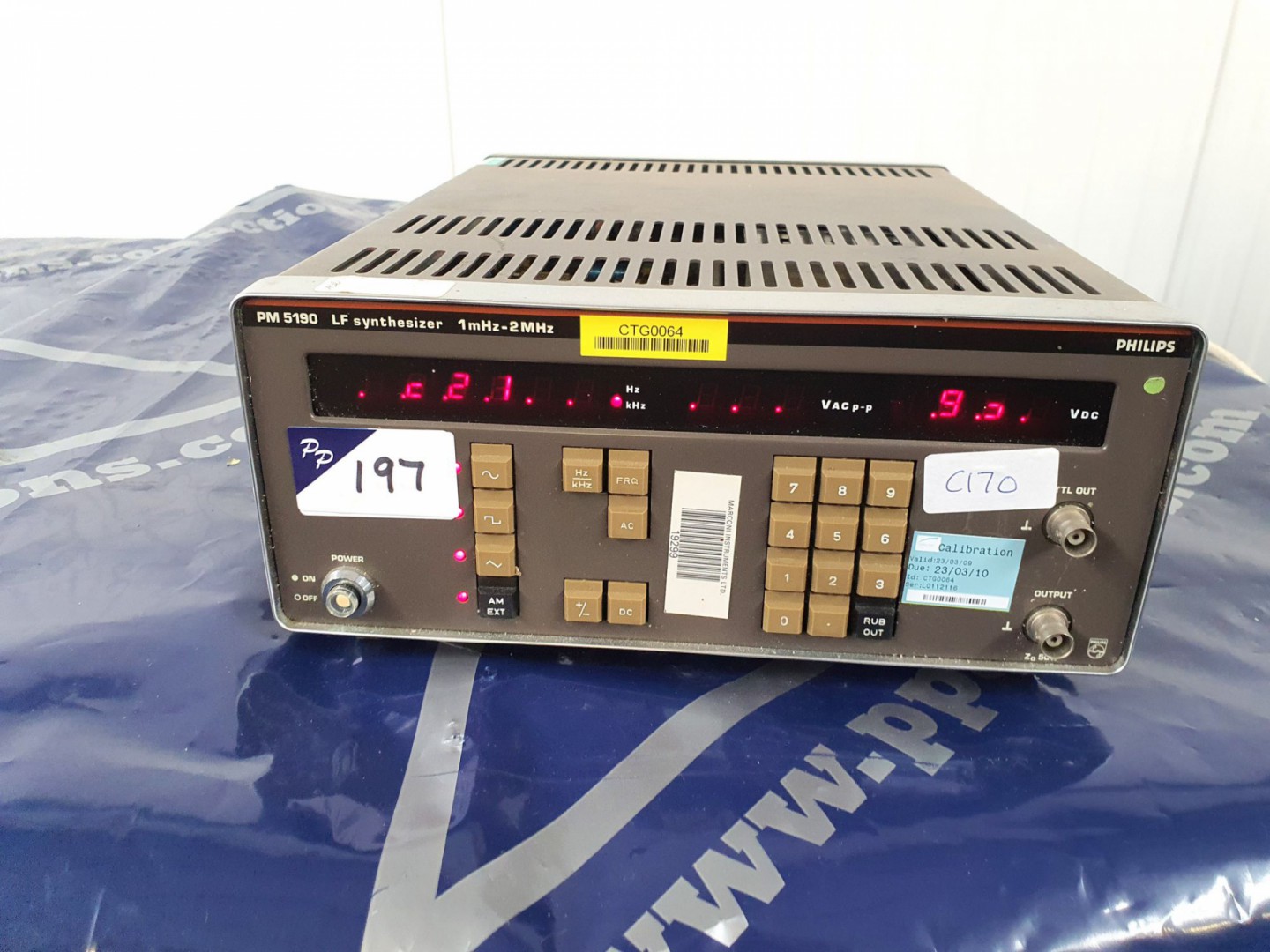 Philips PM5190 LF synthesiser, 1mHz - 2MHz (C170)...