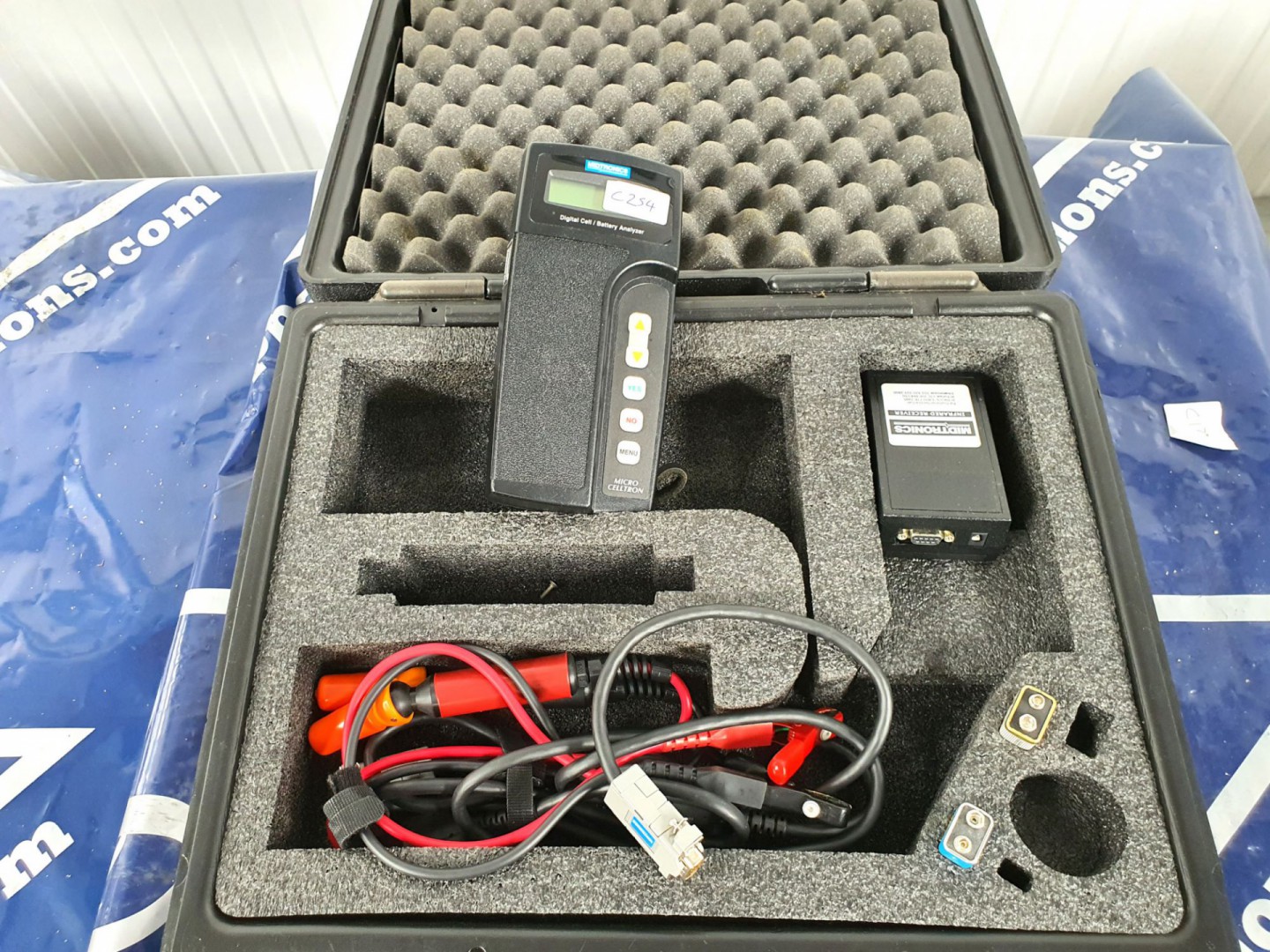 Midtronics digital cell/battery analyser in black...