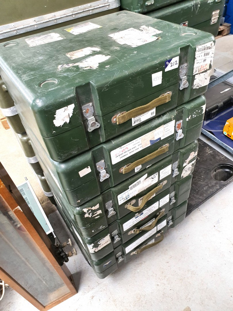 5x Ex-MOD transit cases (R573) - lot located at: P...